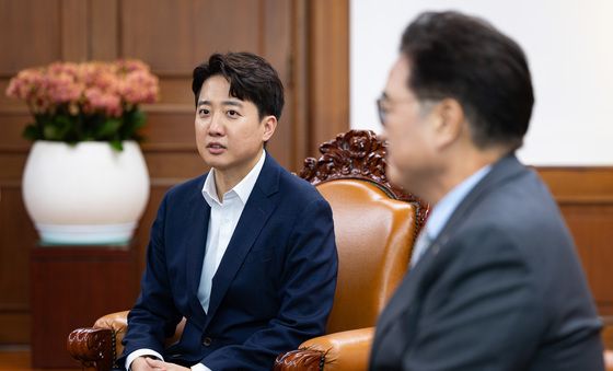 우원식 국회의장 예방하는 이준석 개혁신당 대표