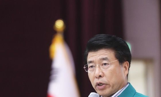 2025 을지연습 훈련 상황 보고하는 서강석 송파구청장