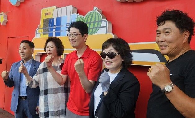 대구 서문시장 찾은 주진우