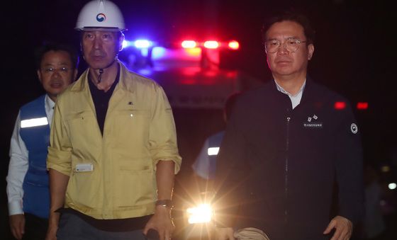 청도 열차사고 현장 찾은 김영훈 장관