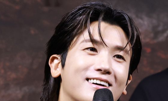 박형식, 환한 미소