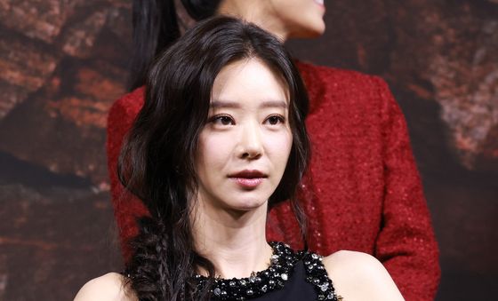 이주빈, 신비로운 '미르'