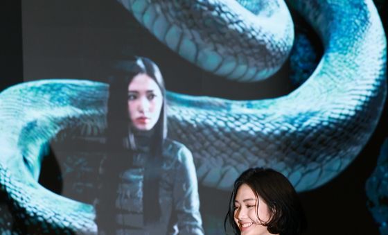 레지나 레이, 방울 천사 입장