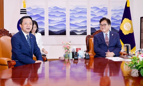 우원식 의장 예방한 다이빙 中대사