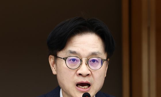 김정관 "석유화학, 신속한 구조개편만이 돌파구"