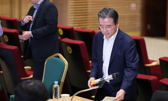 기자간담회 참석하는 김용범 정책실장