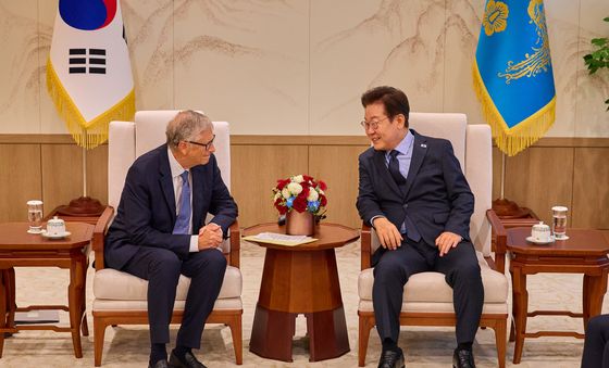 이재명 대통령, 빌 게이츠 게이츠재단 이사장과 대화