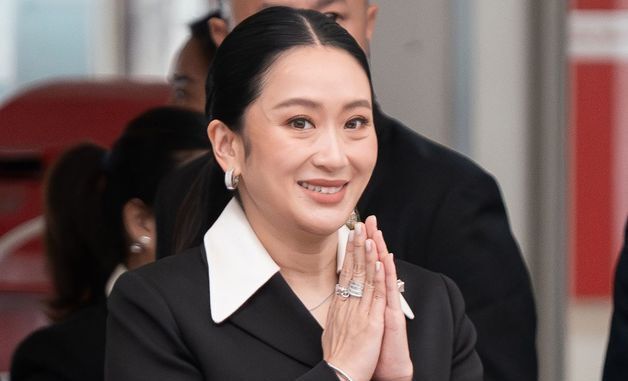 [포토] 직무정지된 태국 총리의 해맑은 웃음