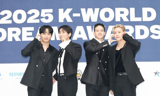 비투비, 케이 월드 드림 어워즈 참석