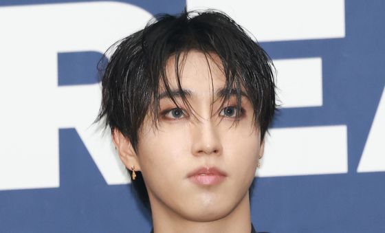 포즈 취하는 스트레이키즈 한