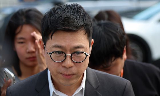 '집사 게이트' 민경민 대표, 특검 출석