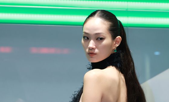 신현지, 블랙 카리스마