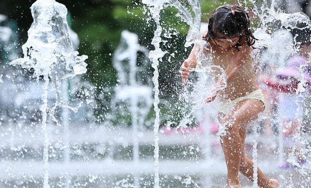 처서 하루 앞 무더위 지속