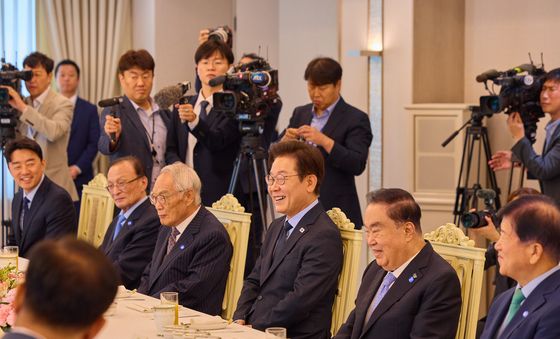 이재명 대통령, 민주당 상임고문단 오찬