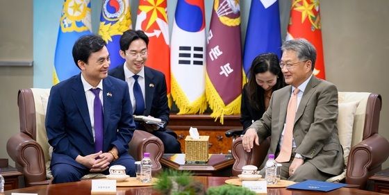 국방부장관, 조셉 윤 주한미국대사대리 접견