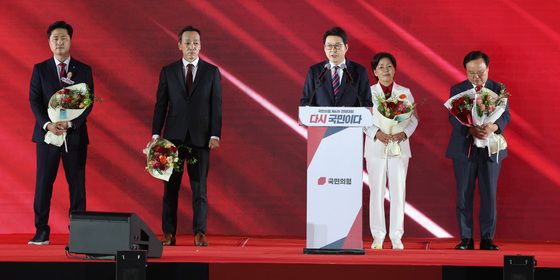 수락 연설하는 신동욱 최고위원