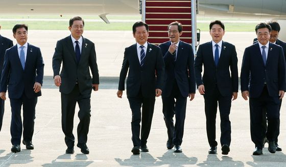 李 대통령 출국 환송