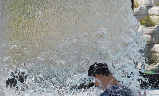 아빠와 함께 즐기는 물놀이