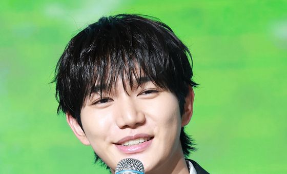 인사말 하는 윤상현