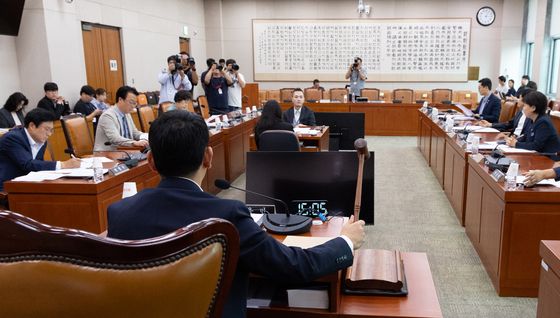 '검찰개혁 향한 첫 걸음'