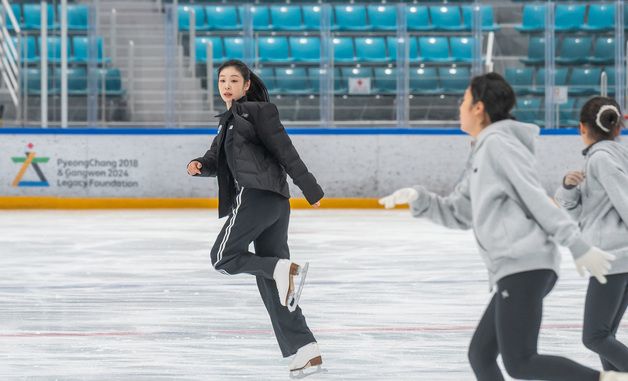 후배들과 호흡하는 '피겨퀸' 기명ㄴ아