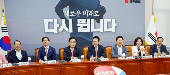 중진의원들 만난 국민의힘 지도부