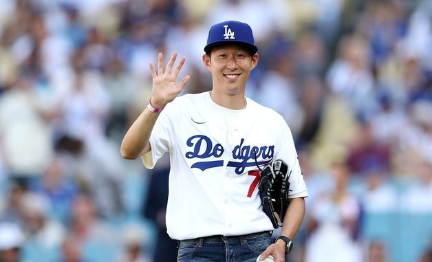 LA 다저스 유니폼 입은 손흥민
