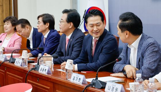 대화하는 장동혁·김기현