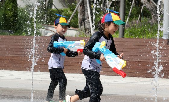 늦더위 식히는 물놀이