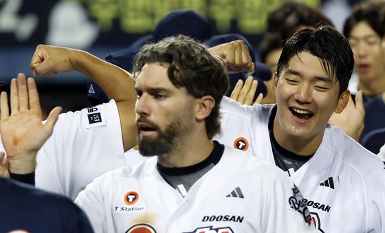 행복한 미소 가득한 안재석