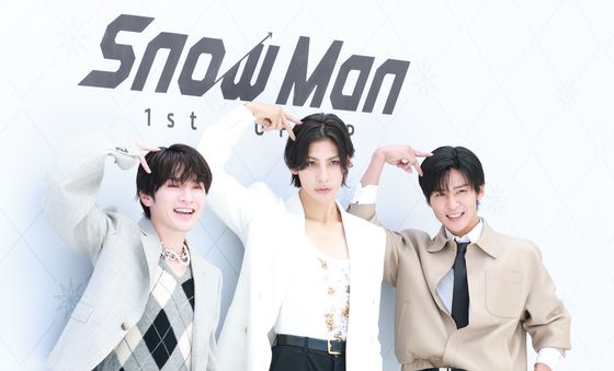 스노우맨, k-pop 성지에서 귀요미 인사