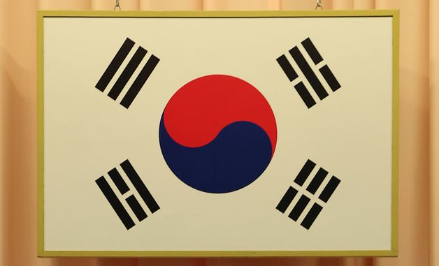 퇴임사 하는 김정원 사무처장