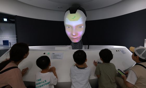 AI·첨단산업에 집중 투자…이재명 정부 첫 예산 728조 편성