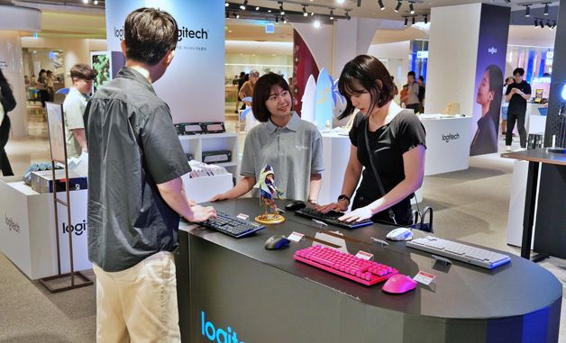 롯데百, 취미가전 대표 브랜드 샥즈·로지텍 팝업스토어 오픈