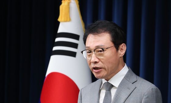 브리핑하는 이규연 홍보소통수석