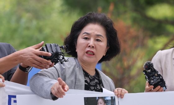 김영선 전 국민의힘 의원, 민중기 특검 조사 출석