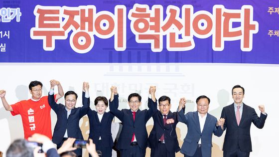 김문수 "극좌 테러리스트와는 어떤 경우든지 악수하지 않겠다"