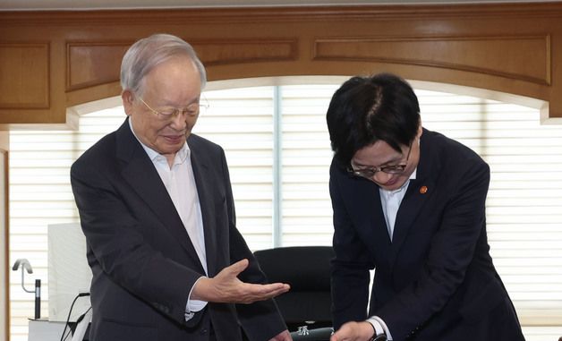 경총회장 만난 산업부장관