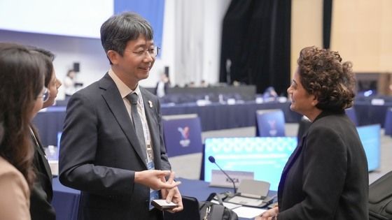 임승관 청장, WHO 관계자와 환담