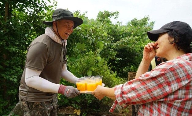 \'하루빨리 일상으로\'…대민지원 나선 육군 장병들