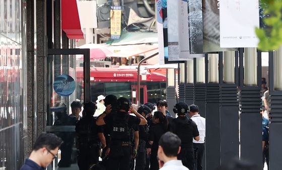 신세계 백화점 폭발물 수색하는 특공대