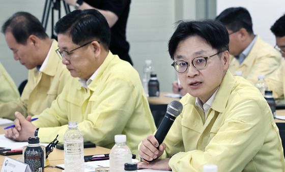 김정관 장관, 에너지공기업 간담회 주재
