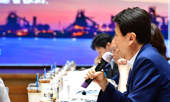 정부 지원 요청하는 이강덕 시장