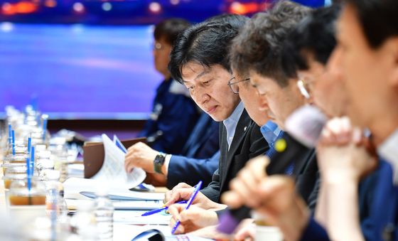 철강위기 극복을 위해