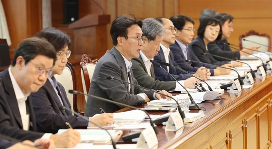 김민석 국무총리, 바이오헬스혁신위원회 회의 주재