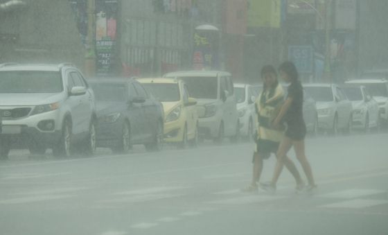 국지성 소나기 때문에