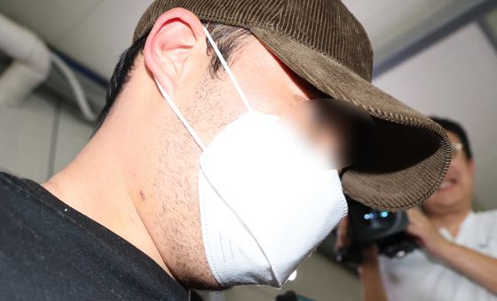 검찰 송치되는 전 여친 살해 피의자