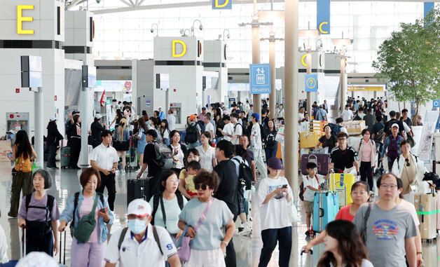 여행객들로 북적이는 인천국제공항