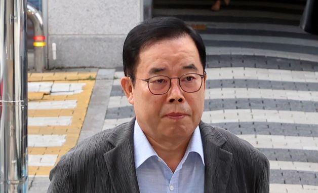 '패스트트랙 사건' 1심 재판 출석하는 박성중 전 의원