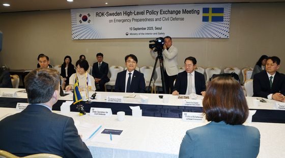 스웨덴 민방위차관 만난 김광용 재난안전관리본부장